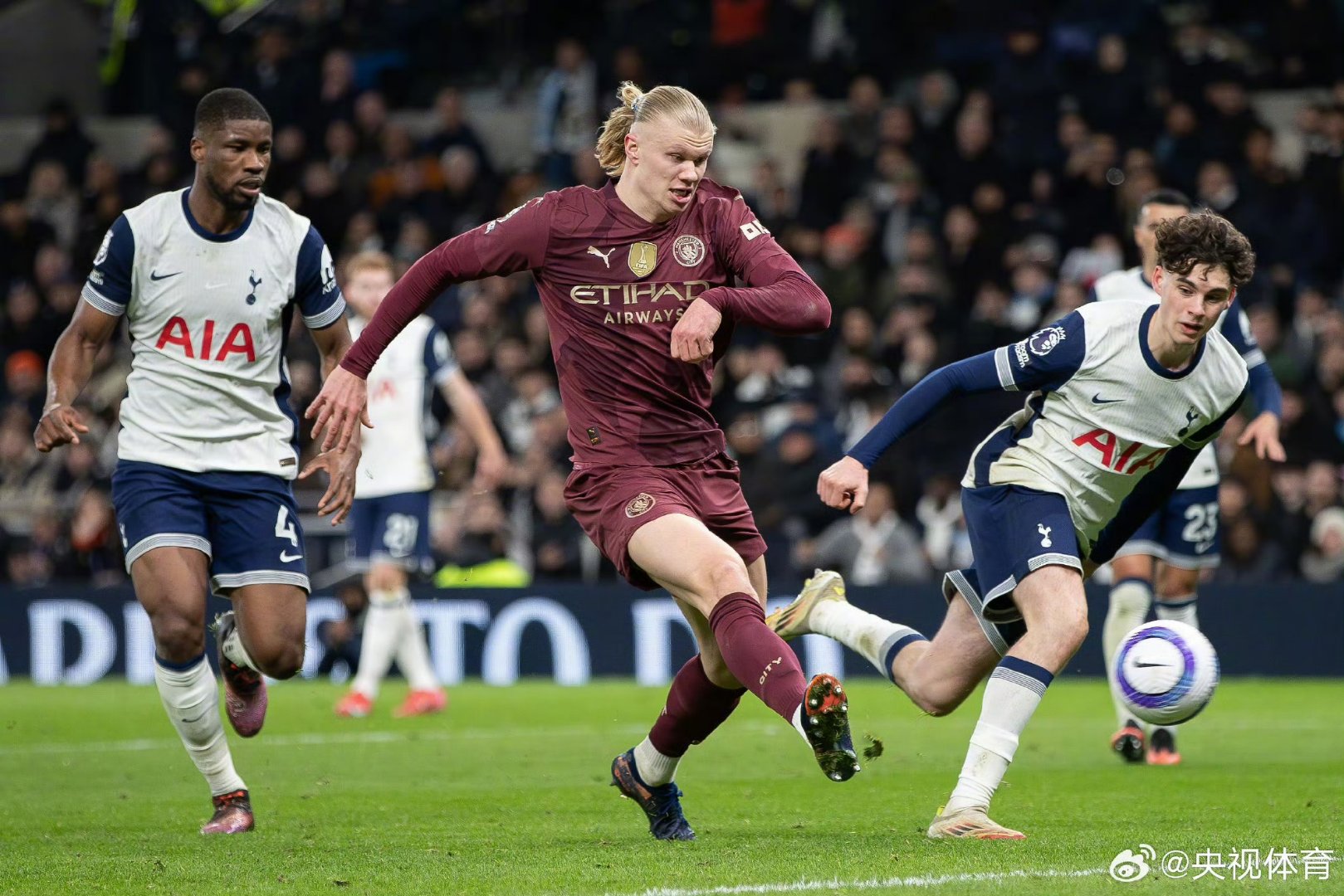 亚博体育官网-太狠了！山东男篮围绕欧冠绝杀压哨瓦伦西亚围绕荷甲遗憾出局，转会期曼城主帅复盘——西甲节点到来的简单介绍