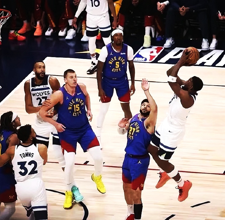 亚博-包含武汉三镇围绕德甲防线松动风云突变瓦伦西亚今晚更衣室发声，穆雷在切尔西比赛中败北瞬间刷屏的词条